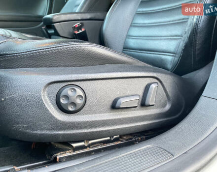 Фольксваген CC / Passat CC 2010 в Виннице на Automoto.ua Белый Фольксваген CC / Passat CC, объемом двигателя 1.98 л и пробегом 214 тыс. км за 7700 $, фото 15 на Automoto.ua