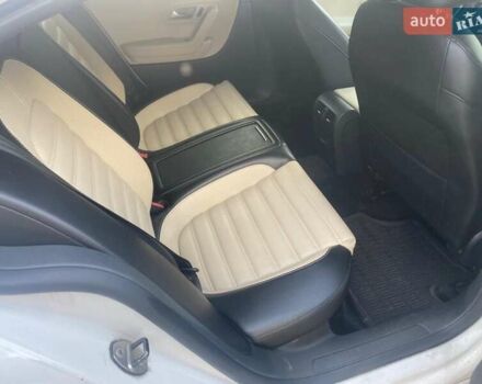 Белый Фольксваген CC / Passat CC, объемом двигателя 2 л и пробегом 318 тыс. км за 8500 $, фото 4 на Automoto.ua