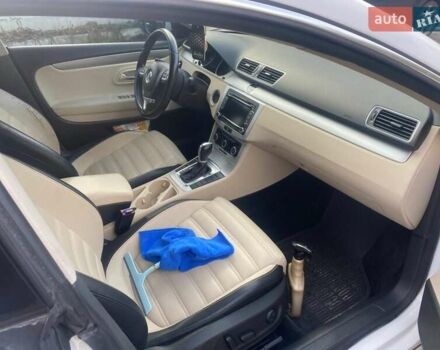 Белый Фольксваген CC / Passat CC, объемом двигателя 2 л и пробегом 318 тыс. км за 8500 $, фото 5 на Automoto.ua