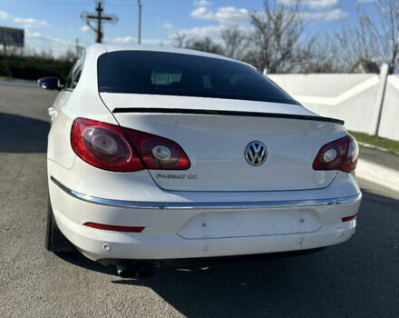Белый Фольксваген CC / Passat CC, объемом двигателя 1.8 л и пробегом 219 тыс. км за 8000 $, фото 4 на Automoto.ua
