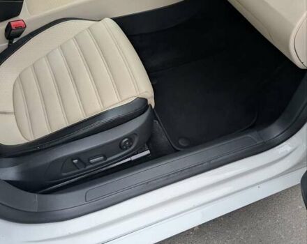 Белый Фольксваген CC / Passat CC, объемом двигателя 1.98 л и пробегом 180 тыс. км за 8500 $, фото 9 на Automoto.ua