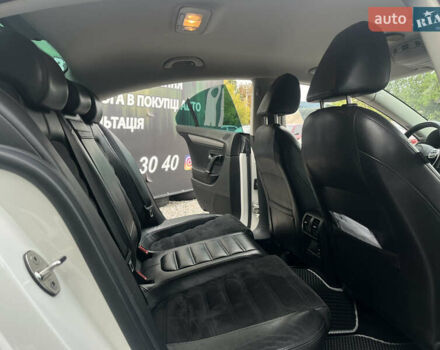 Білий Фольксваген CC / Passat CC, об'ємом двигуна 1.98 л та пробігом 121 тис. км за 10500 $, фото 16 на Automoto.ua