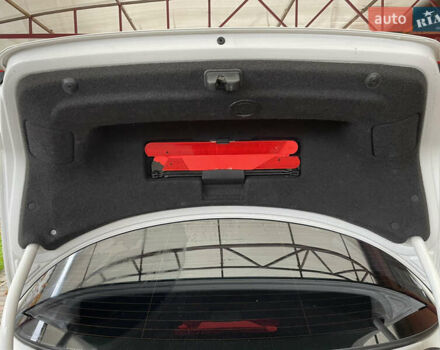 Белый Фольксваген CC / Passat CC, объемом двигателя 1.8 л и пробегом 236 тыс. км за 10699 $, фото 13 на Automoto.ua