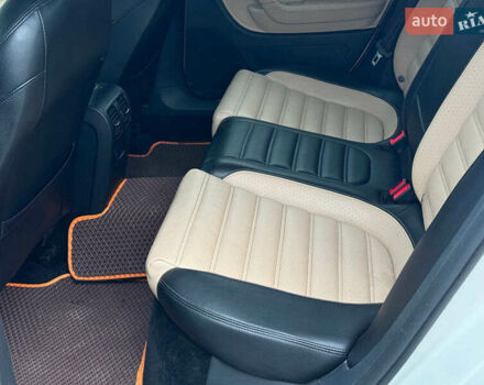 Білий Фольксваген CC / Passat CC, об'ємом двигуна 2 л та пробігом 268 тис. км за 12790 $, фото 17 на Automoto.ua