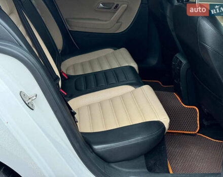 Білий Фольксваген CC / Passat CC, об'ємом двигуна 2 л та пробігом 268 тис. км за 12790 $, фото 20 на Automoto.ua