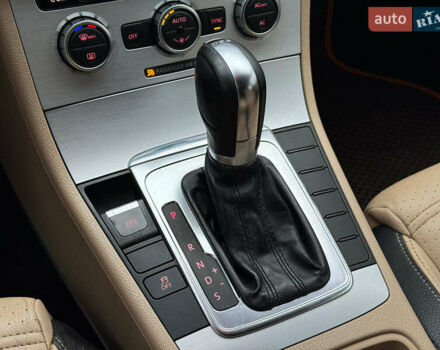 Білий Фольксваген CC / Passat CC, об'ємом двигуна 2 л та пробігом 268 тис. км за 12790 $, фото 29 на Automoto.ua