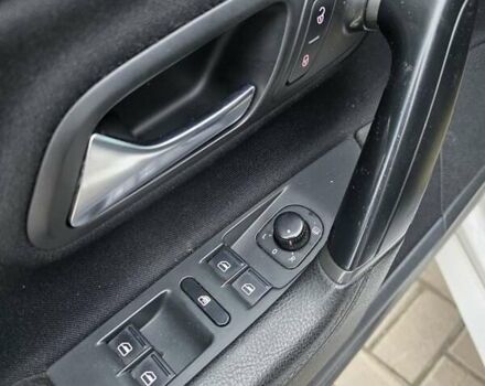 Білий Фольксваген CC / Passat CC, об'ємом двигуна 1.97 л та пробігом 335 тис. км за 10900 $, фото 14 на Automoto.ua