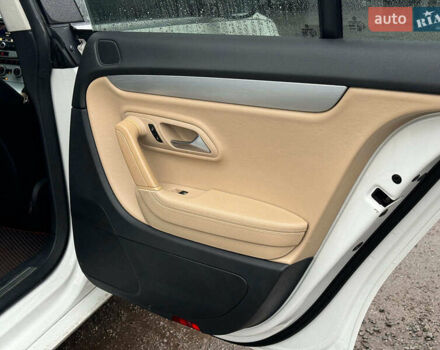 Білий Фольксваген CC / Passat CC, об'ємом двигуна 2 л та пробігом 268 тис. км за 12790 $, фото 19 на Automoto.ua