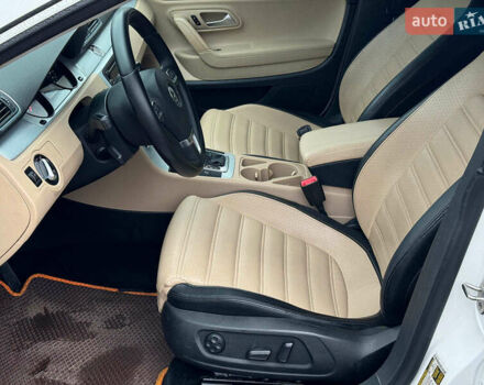 Білий Фольксваген CC / Passat CC, об'ємом двигуна 2 л та пробігом 268 тис. км за 12790 $, фото 13 на Automoto.ua