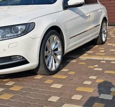 Белый Фольксваген CC / Passat CC, объемом двигателя 1.97 л и пробегом 181 тыс. км за 12799 $, фото 5 на Automoto.ua
