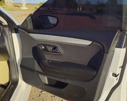 Фольксваген CC / Passat CC 2012 в Виннице на Automoto.ua Белый Фольксваген CC / Passat CC, объемом двигателя 2 л и пробегом 248 тыс. км за 12500 $, фото 3 на Automoto.ua