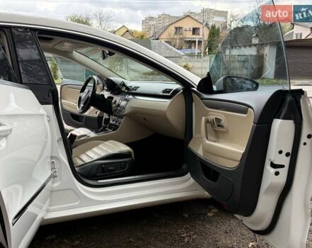 Фольксваген CC / Passat CC 2012 у Києві на Automoto.ua Білий Фольксваген CC / Passat CC, об'ємом двигуна 1.98 л та пробігом 268 тис. км за 9400 $, фото 10 на Automoto.ua