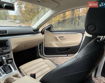 Фольксваген CC / Passat CC 2012 у Києві на Automoto.ua Білий Фольксваген CC / Passat CC, об'ємом двигуна 1.98 л та пробігом 268 тис. км за 9400 $, фото 8 на Automoto.ua