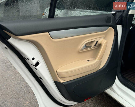 Білий Фольксваген CC / Passat CC, об'ємом двигуна 2 л та пробігом 268 тис. км за 12790 $, фото 16 на Automoto.ua