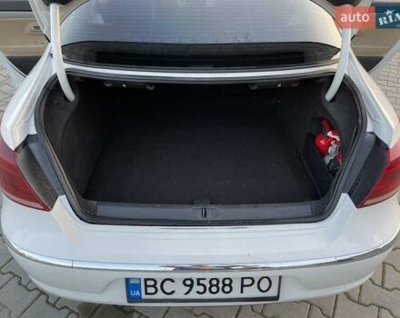 Белый Фольксваген CC / Passat CC, объемом двигателя 2 л и пробегом 200 тыс. км за 9500 $, фото 5 на Automoto.ua