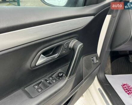 Фольксваген CC / Passat CC 2013 в Одессе на Automoto.ua Белый Фольксваген CC / Passat CC, объемом двигателя 1.98 л и пробегом 212 тыс. км за 10999 $, фото 8 на Automoto.ua