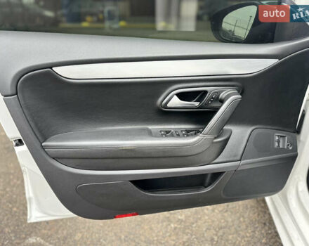 Белый Фольксваген CC / Passat CC, объемом двигателя 1.98 л и пробегом 240 тыс. км за 9500 $, фото 11 на Automoto.ua