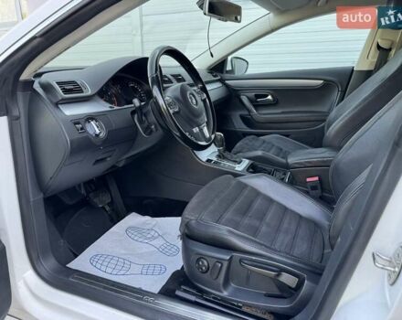 Фольксваген CC / Passat CC 2013 в Тернополе на Automoto.ua Белый Фольксваген CC / Passat CC, объемом двигателя 1.8 л и пробегом 215 тыс. км за 11500 $, фото 4 на Automoto.ua
