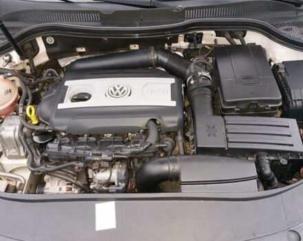 Белый Фольксваген CC / Passat CC, объемом двигателя 2 л и пробегом 125 тыс. км за 13000 $, фото 11 на Automoto.ua