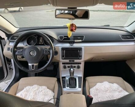 Белый Фольксваген CC / Passat CC, объемом двигателя 2 л и пробегом 200 тыс. км за 9500 $, фото 3 на Automoto.ua
