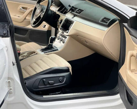 Белый Фольксваген CC / Passat CC, объемом двигателя 1.98 л и пробегом 130 тыс. км за 10499 $, фото 19 на Automoto.ua