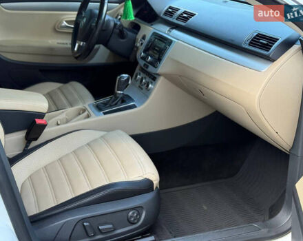 Білий Фольксваген CC / Passat CC, об'ємом двигуна 2 л та пробігом 250 тис. км за 11000 $, фото 7 на Automoto.ua