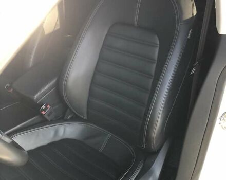 Белый Фольксваген CC / Passat CC, объемом двигателя 1.97 л и пробегом 165 тыс. км за 15700 $, фото 13 на Automoto.ua