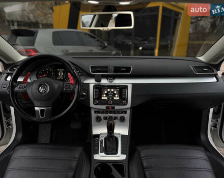 Белый Фольксваген CC / Passat CC, объемом двигателя 1.98 л и пробегом 177 тыс. км за 12000 $, фото 11 на Automoto.ua
