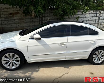 Белый Фольксваген CC, объемом двигателя 2 л и пробегом 230 тыс. км за 8700 $, фото 1 на Automoto.ua