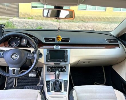 Білий Фольксваген CC, об'ємом двигуна 2 л та пробігом 139 тис. км за 10000 $, фото 2 на Automoto.ua