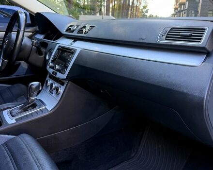 Белый Фольксваген CC, объемом двигателя 2 л и пробегом 106 тыс. км за 12500 $, фото 4 на Automoto.ua