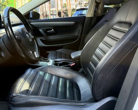 Белый Фольксваген CC, объемом двигателя 2 л и пробегом 106 тыс. км за 12500 $, фото 2 на Automoto.ua