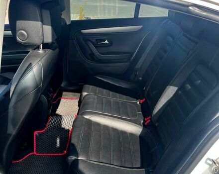 Белый Фольксваген CC, объемом двигателя 2 л и пробегом 150 тыс. км за 16000 $, фото 7 на Automoto.ua