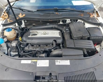Белый Фольксваген CC, объемом двигателя 2 л и пробегом 204 тыс. км за 8900 $, фото 10 на Automoto.ua