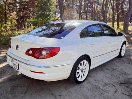 Белый Фольксваген CC / Passat CC, объемом двигателя 1.98 л и пробегом 295 тыс. км за 7500 $, фото 1 на Automoto.ua