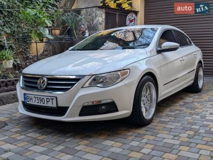 Білий Фольксваген CC / Passat CC, об'ємом двигуна 1.98 л та пробігом 180 тис. км за 8500 $, фото 1 на Automoto.ua