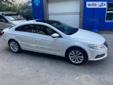 Белый Фольксваген CC / Passat CC, объемом двигателя 1.8 л и пробегом 272 тыс. км за 11000 $, фото 1 на Automoto.ua