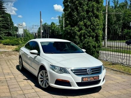 Белый Фольксваген CC / Passat CC, объемом двигателя 1.98 л и пробегом 179 тыс. км за 5500 $, фото 1 на Automoto.ua