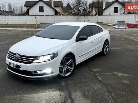 Белый Фольксваген CC / Passat CC, объемом двигателя 1.98 л и пробегом 300 тыс. км за 11000 $, фото 1 на Automoto.ua