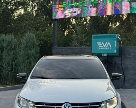 Белый Фольксваген CC / Passat CC, объемом двигателя 1.98 л и пробегом 206 тыс. км за 11500 $, фото 1 на Automoto.ua