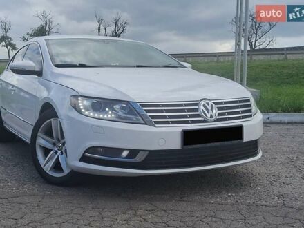 Белый Фольксваген CC / Passat CC, объемом двигателя 1.98 л и пробегом 185 тыс. км за 8000 $, фото 1 на Automoto.ua