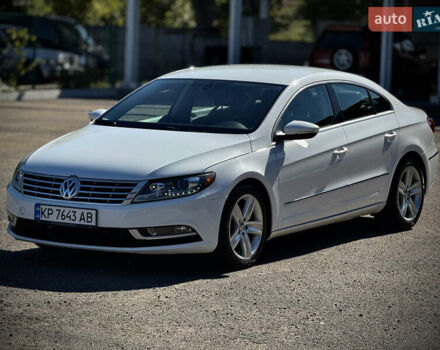 Белый Фольксваген CC / Passat CC, объемом двигателя 2 л и пробегом 200 тыс. км за 9900 $, фото 1 на Automoto.ua