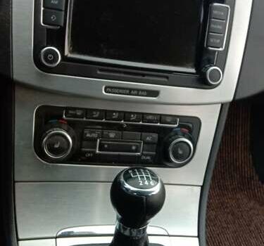 Бежевый Фольксваген CC / Passat CC, объемом двигателя 1.8 л и пробегом 195 тыс. км за 8900 $, фото 2 на Automoto.ua