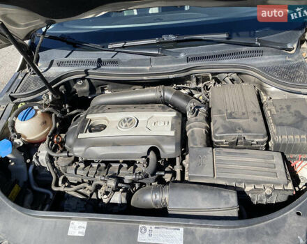 Бежевый Фольксваген CC / Passat CC, объемом двигателя 1.8 л и пробегом 210 тыс. км за 9700 $, фото 3 на Automoto.ua