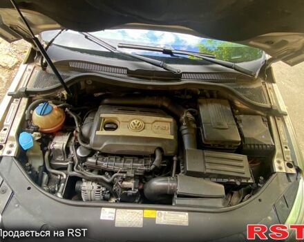Бежевий Фольксваген CC / Passat CC, об'ємом двигуна 2 л та пробігом 258 тис. км за 8000 $, фото 10 на Automoto.ua