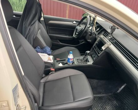 Бежевый Фольксваген СС, объемом двигателя 2 л и пробегом 300 тыс. км за 15500 $, фото 5 на Automoto.ua