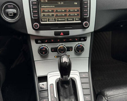 Красный Фольксваген CC / Passat CC, объемом двигателя 3.6 л и пробегом 204 тыс. км за 9999 $, фото 9 на Automoto.ua