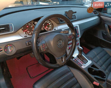 Красный Фольксваген CC / Passat CC, объемом двигателя 2 л и пробегом 151 тыс. км за 13490 $, фото 20 на Automoto.ua