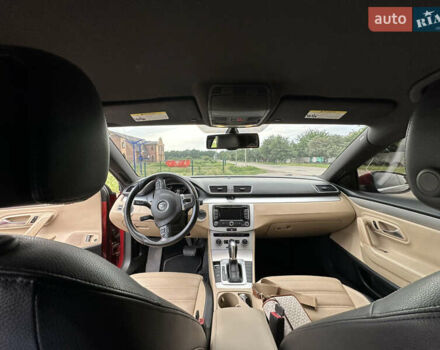 Красный Фольксваген CC / Passat CC, объемом двигателя 1.98 л и пробегом 220 тыс. км за 9900 $, фото 5 на Automoto.ua
