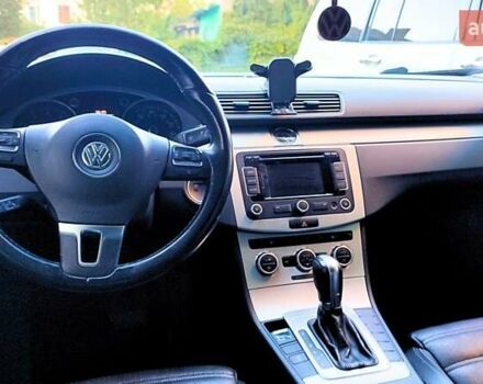 Червоний Фольксваген CC / Passat CC, об'ємом двигуна 1.98 л та пробігом 150 тис. км за 13500 $, фото 14 на Automoto.ua